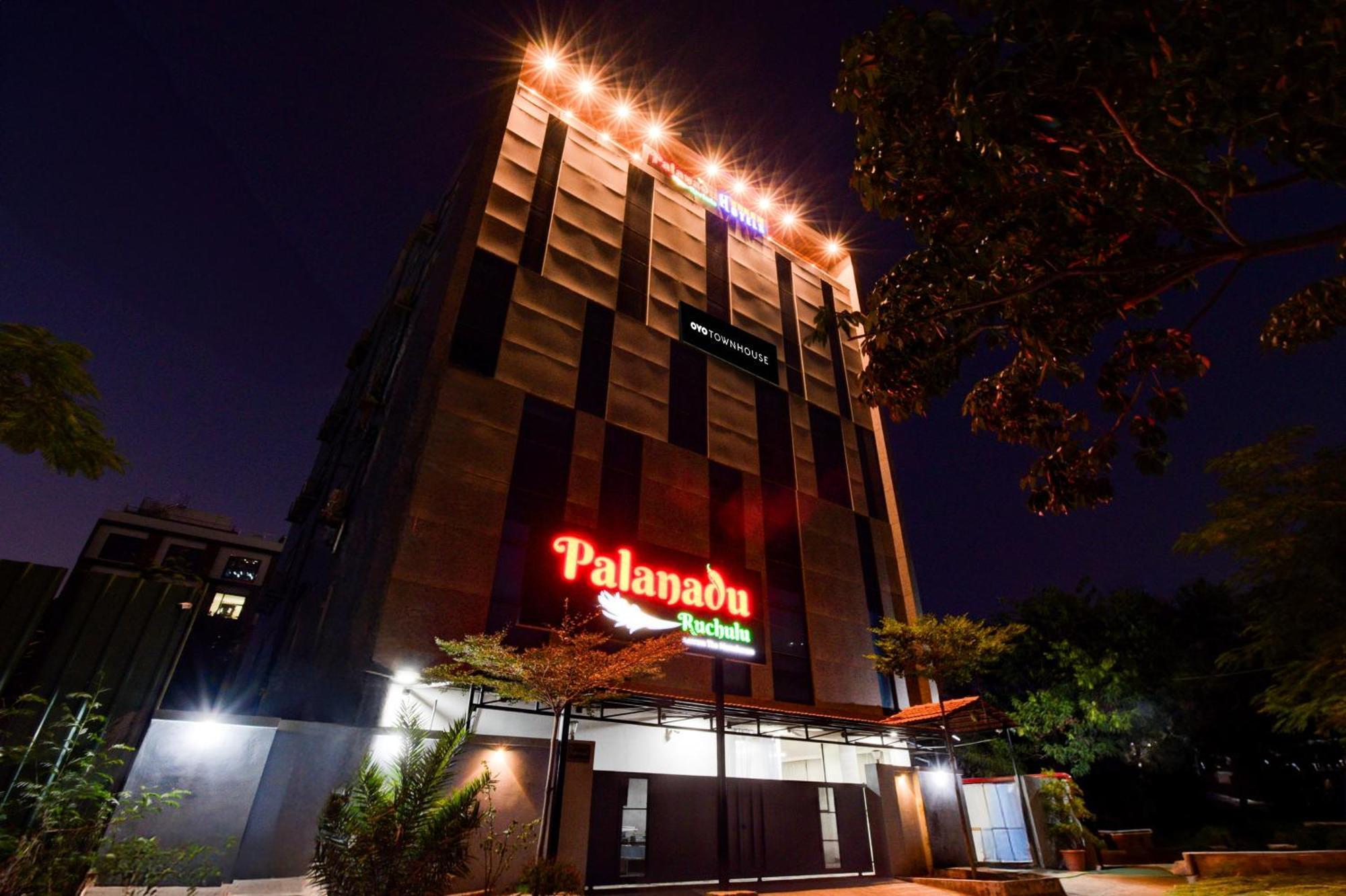 Super Townhouse Unnam Hotels Backside Of Tabala Rasa Pub, Financial District Hyderabad Eksteriør billede